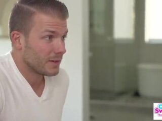 Дивна кеті kush & libidinous leana lovings отримати покритий в чудовий sticky маски для обличчя - s2&colon;e2