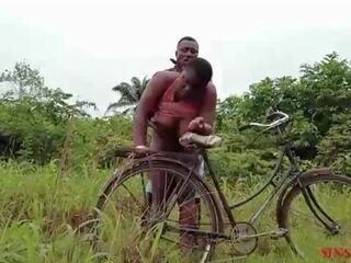 Xxx clip WITH THE KING'S WIFE IN THE BUSH