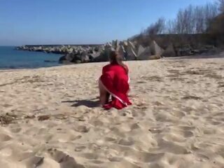 Risky публичен плаж възрастен видео почти заловени
