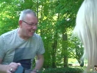 Дочка і цукор тато мати дивовижна для дорослих кліп з кінчання в рот